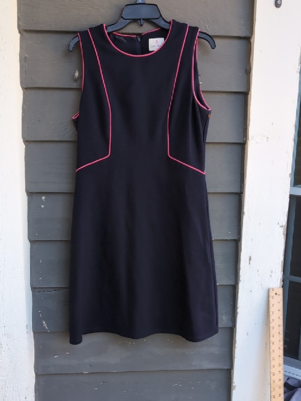 Julie Brown NYC Trendy Sleeveless Navy Dress with Pink Trim Size Large
